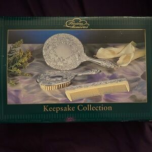 Keepsake Collection Silver Vanity Set